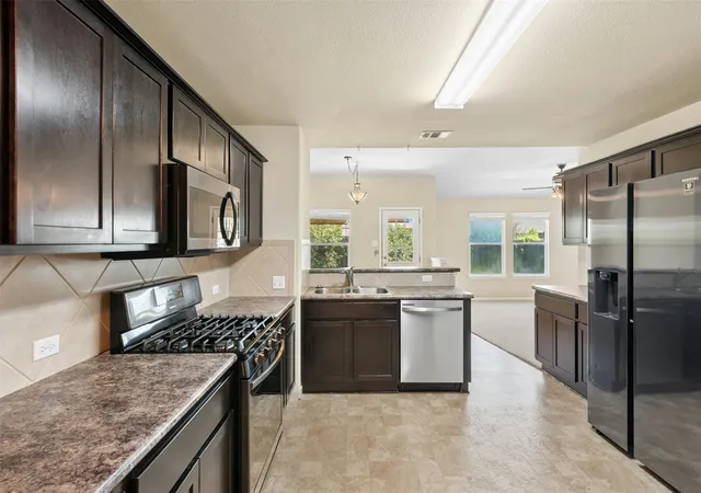 3rd image of 207 Wild Cat Dr, Bastrop, TX 78602 | MLS# 9901379