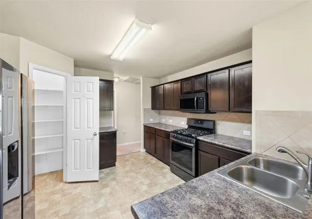 5th image of 207 Wild Cat Dr, Bastrop, TX 78602 | MLS# 9901379
