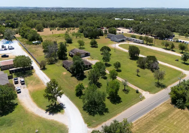 Photo 4 of Land for sale at 12409 Lowden Ln, Manchaca, TX 78652 | MLS# 2172039 | Listing updated on 2026-09-03