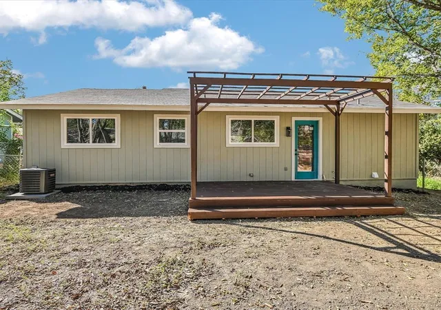 5th image of 7004 Craybrough Cir, Austin, TX 78724 | MLS# 8022743