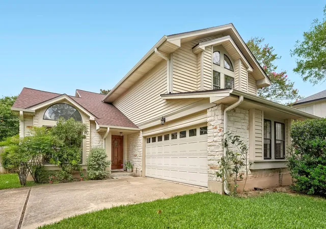 Photo 3 of Sale Pending at 1807 Blackjack Dr, Round Rock, TX 78681 | MLS# 2737443 | Listing updated on 2026-09-08
