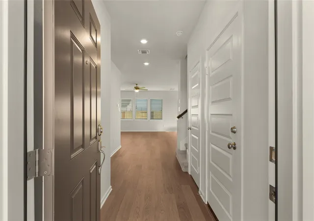 4th image of 25517 Flora Bella Ln, Elgin, TX 78621 | MLS# 9352975