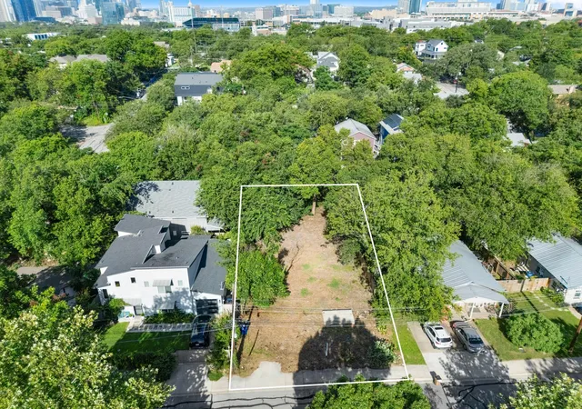 Photo 1 of Land for sale at 2006 Alamo St, Austin, TX 78722 | MLS# 8294210 | Listing updated on 2026-08-31