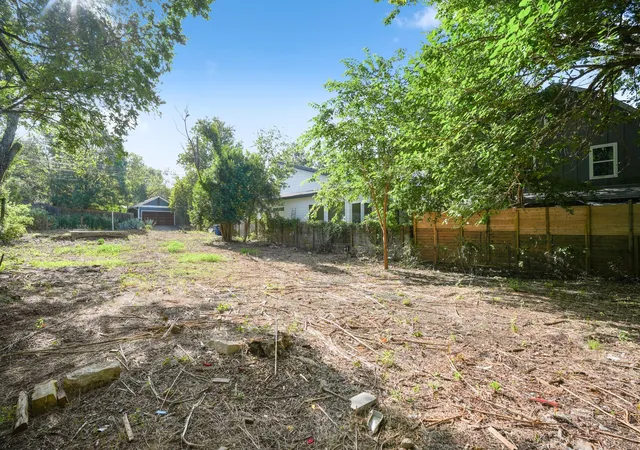 Photo 4 of Land for sale at 2006 Alamo St, Austin, TX 78722 | MLS# 8294210 | Listing updated on 2026-08-31