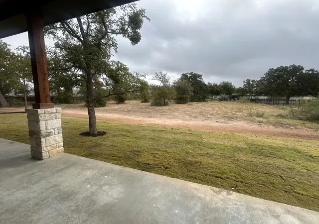 Photo 2 of Single family home for sale at 320 Lazy Crk Dr, Georgetown, TX 78628 | MLS# 5341644 | Listing updated on 2026-09-30