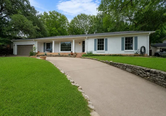 Photo 1 of Single family home for sale at 3405 Cascadera Dr, Austin, TX 78731 | MLS# 8986119 | Listing updated on 2026-09-06