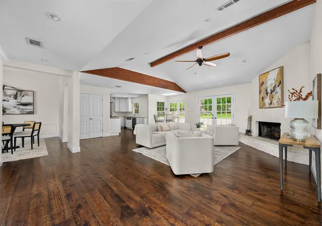 Photo 3 of Single family home for sale at 3405 Cascadera Dr, Austin, TX 78731 | MLS# 8986119 | Listing updated on 2026-09-06
