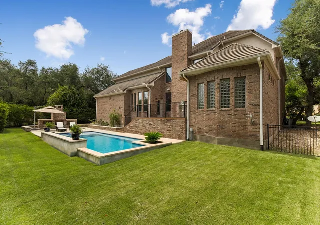 Photo 3 of Mansion for sale at 11813 Eagles Glen Dr, Austin, TX 78732 | MLS# 7126614 | Listing updated on 2026-09-02