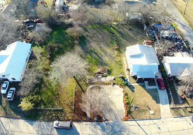 2nd image of 404 Sturgis St, Taylor, TX 76574 | MLS# 6869317
