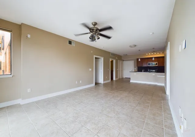 Listing Photo 5 - Condo for sale in building located at 3016 Guadalupe St, Austin, TX 78705 - Unit #217