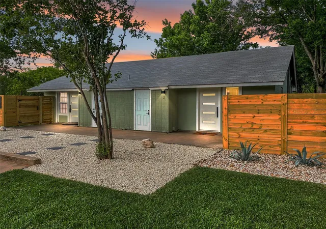 1st image of 6100 Calmar Cv, Austin, TX 78721 | MLS# 1578696
