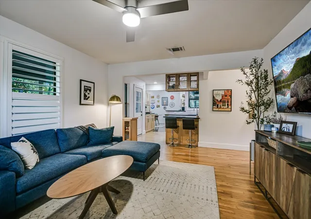 Photo 3 of Single family home for sale at 5815 Duval St, Austin, TX 78752 | MLS# 2538148 | Listing updated on 2026-09-24