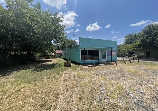 2nd image of 919 W 4th St, Taylor, TX 76574 | MLS# 9934782