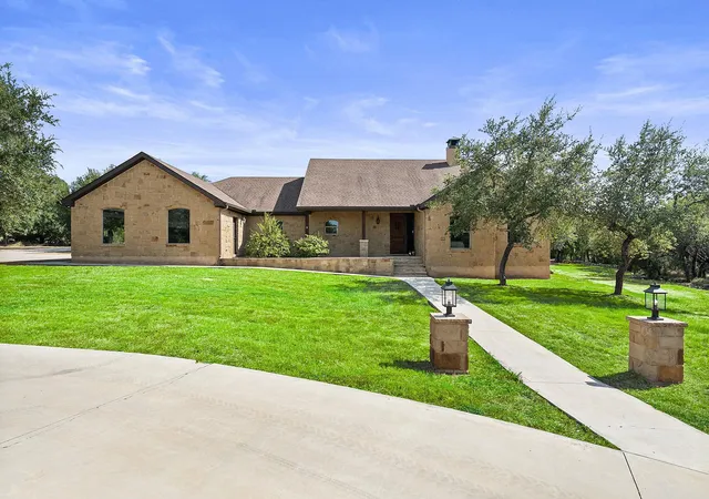 2nd image of 103 Creekside Trl, Spicewood, TX 78669 | MLS# 8048452