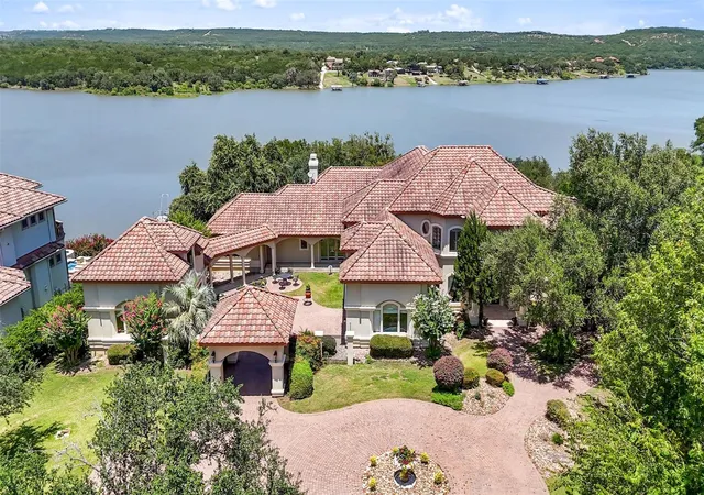 Photo 3 of Mansion for sale at 2901 Cliff Pt, Spicewood, TX 78669 | MLS# 1636353 | Listing updated on 2026-09-04