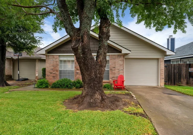 Photo 4 of Single family home for sale at 16931 Whitebrush Loop, Austin, TX 78717 | MLS# 8964873 | Listing updated on 2026-08-27