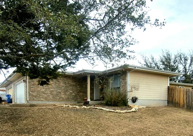 Listing Photo 4 - Condo for sale in building located at 21637 Boggy Frd Rd, Lago Vista, TX 78645