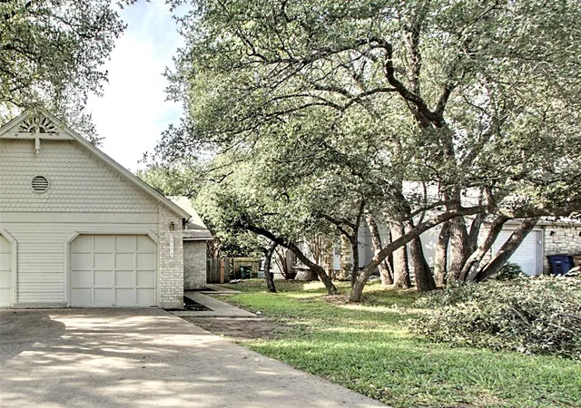 38th image of 8811 Clearbrook Trl, Austin, TX 78729 | MLS# 1661688