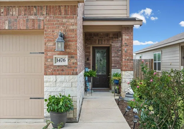 Photo 1 of Sale Pending at 1476 Treeta Trl, Kyle, TX 78640 | MLS# 8452241 | Listing updated on 2026-10-05