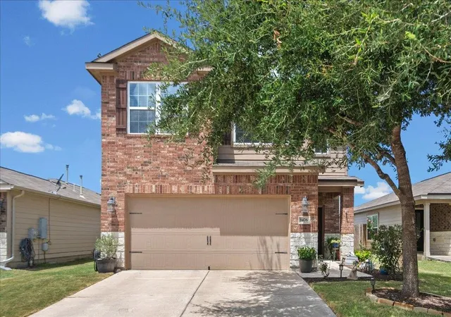Photo 3 of Sale Pending at 1476 Treeta Trl, Kyle, TX 78640 | MLS# 8452241 | Listing updated on 2026-10-05