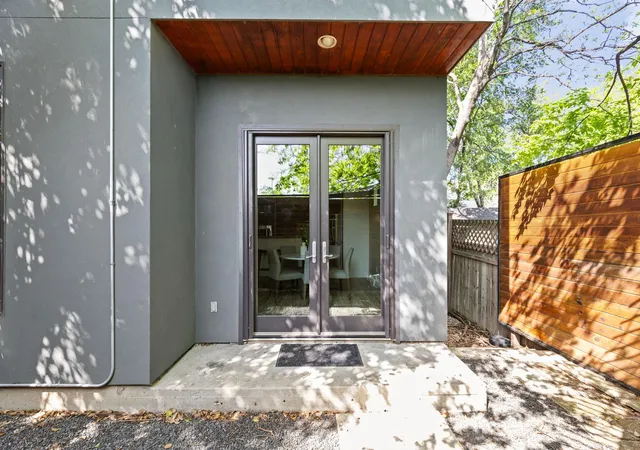 33rd image of 1907 W 30th St, Austin, TX 78703 | MLS# 6879604