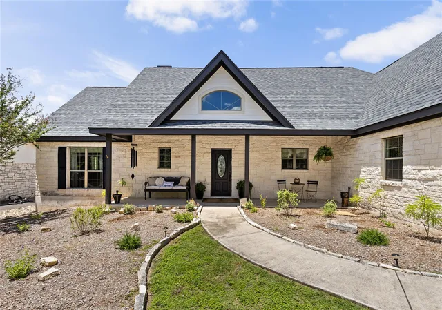1st image of 39 Pebblebrook Ln, Wimberley, TX 78676 | MLS# 7833393