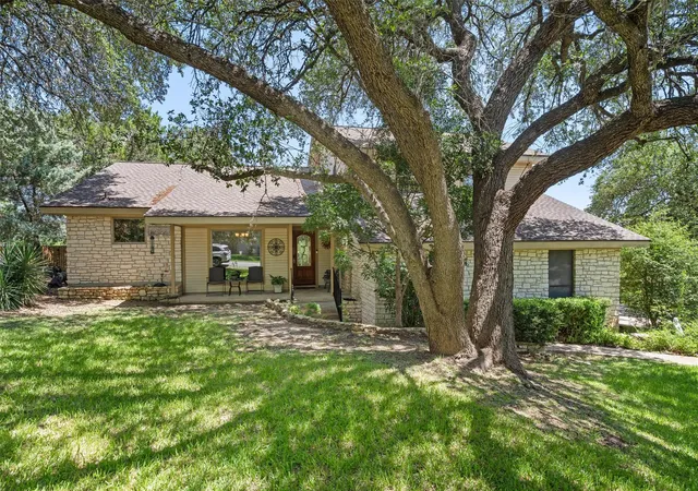 Photo 1 of Single family home for sale at 104 El Norte Ct, Lakeway, TX 78734 | MLS# 6762304 | Listing updated on 2026-08-16