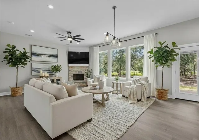 Photo 4 of Single family home for sale at 337 Nene Ln, Bastrop, TX 78602 | MLS# 2427117 | Listing updated on 2026-08-27