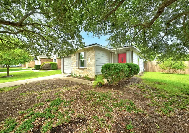 Photo 2 of Single family home for sale at 148 Pearl Lake Dr, Kyle, TX 78640 | MLS# 4796363 | Listing updated on 2026-09-23