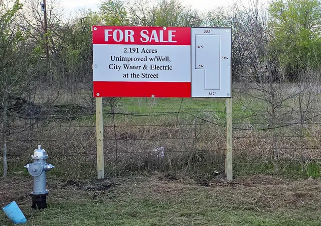 1st image of 1411 Old Thorndale Rd, Taylor, TX 76574 | MLS# 2139625