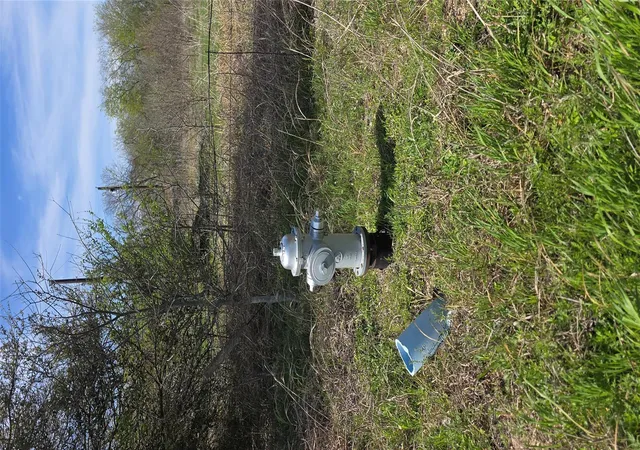 2nd image of 1411 Old Thorndale Rd, Taylor, TX 76574 | MLS# 2139625