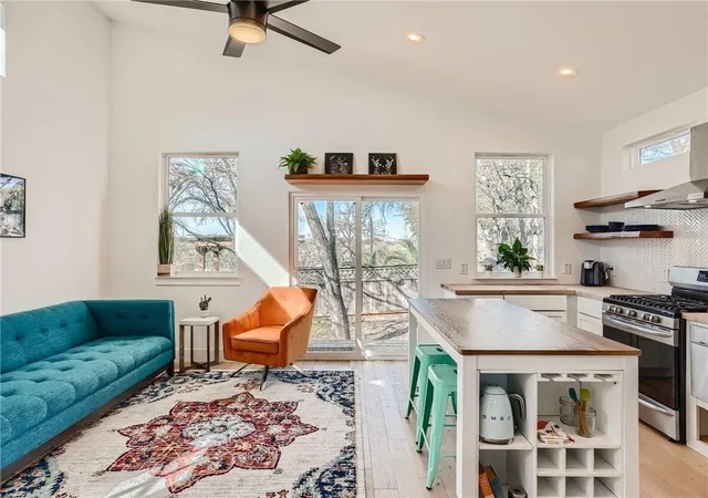Photo 2 of Single family home for sale at 1614 Elmira Rd, Austin, TX 78721 | MLS# 6066050 | Listing updated on 2026-08-24