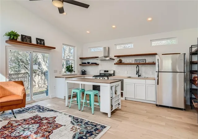 Photo 2 of Single family home for sale at 1614 Elmira Rd, Austin, TX 78721 | MLS# 6066050 | Listing updated on 2026-08-24