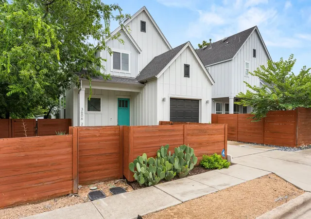 Photo 2 of Single family home for sale at 3606 Villa Ct #2, Austin, TX 78704 | MLS# 4524071 | Listing updated on 2026-09-07