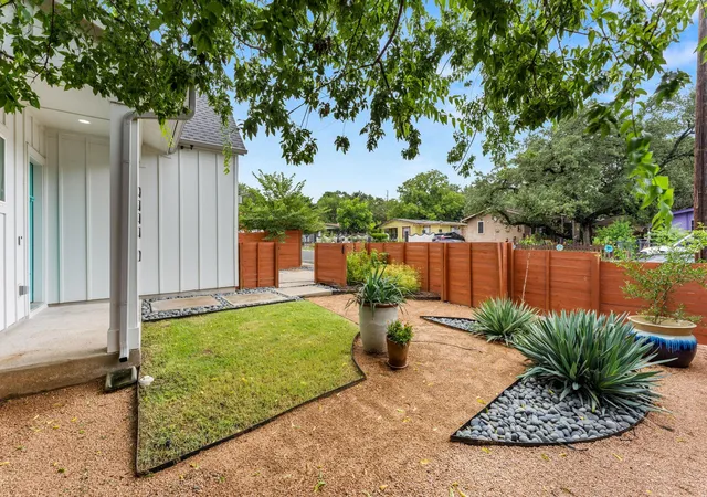 Photo 4 of Single family home for sale at 3606 Villa Ct #2, Austin, TX 78704 | MLS# 4524071 | Listing updated on 2026-09-07