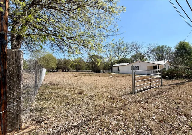 3rd image of 1117 Gravel St, San Marcos, TX 78666 | MLS# 6570266