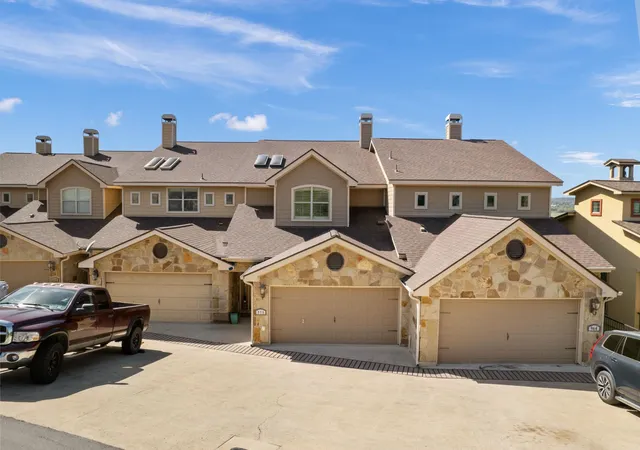 Photo 4 of Single family home for sale at 970 Parkview Dr, Canyon Lake, TX 78133 | MLS# 3241432 | Listing updated on 2026-07-16