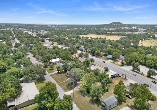 Photo 2 of Single family home for sale at 900 N Main St, Burnet, TX 78611 | MLS# 9716457 | Listing updated on 2026-08-11