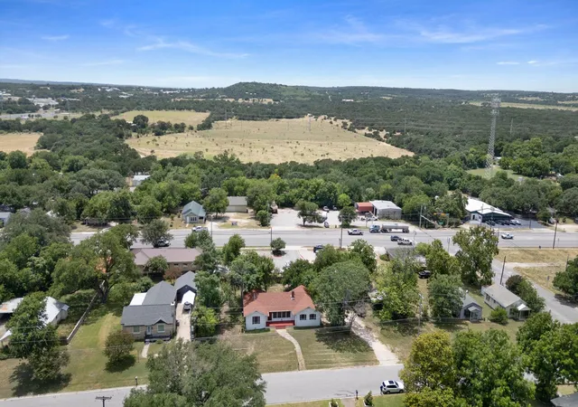 Photo 3 of Single family home for sale at 900 N Main St, Burnet, TX 78611 | MLS# 9716457 | Listing updated on 2026-08-11