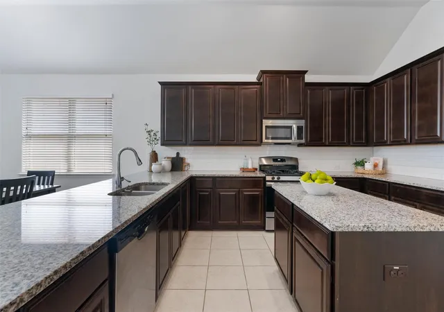 Photo 4 of Single family home for sale at 2624 Enza Dr, Round Rock, TX 78665 | MLS# 9951889 | Listing updated on 2026-09-26