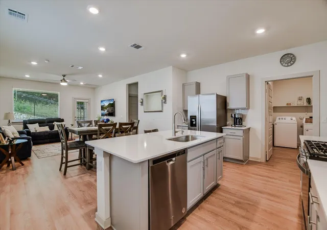 Listing Photo 4 - Condo for sale in building located at 105 Merrick Rd, Georgetown, TX 78628