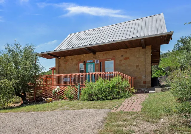 2nd image of 28525 Paradise Manor Dr, Marble Falls, TX 78654 | MLS# 7340600