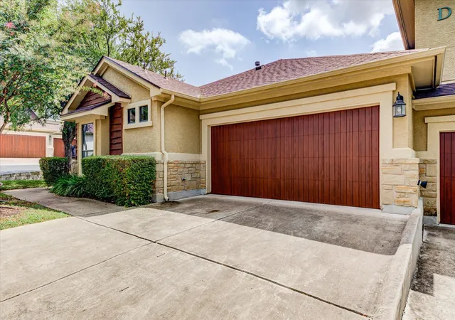 Photo 2 of Sale Pending at 6705 Covered Brg Dr #10, Austin, TX 78736 | MLS# 3293061 | Listing updated on 2026-09-23