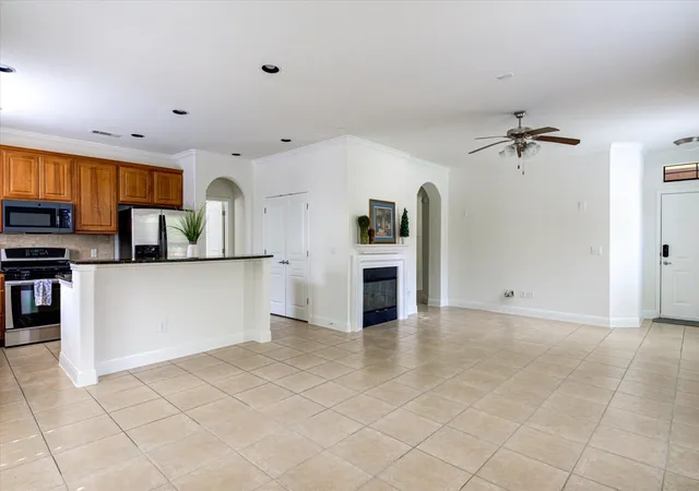 Photo 4 of Sale Pending at 6705 Covered Brg Dr #10, Austin, TX 78736 | MLS# 3293061 | Listing updated on 2026-09-23