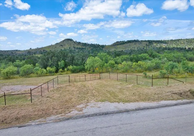 2nd image of 2144 Cr 307, Kingsland, TX 78639 | MLS# 9873256