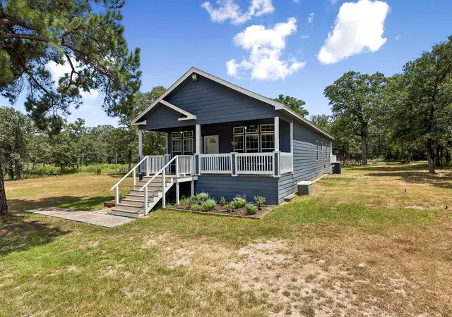 3rd image of 260 Dickerson Ln S, Elgin, TX 78621 | MLS# 5434153