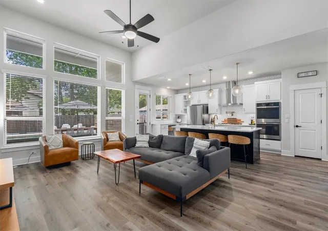 Photo 4 of Single family home for sale at 1810 Piedmont Ave, Austin, TX 78757 | MLS# 7480807 | Listing updated on 2026-08-22