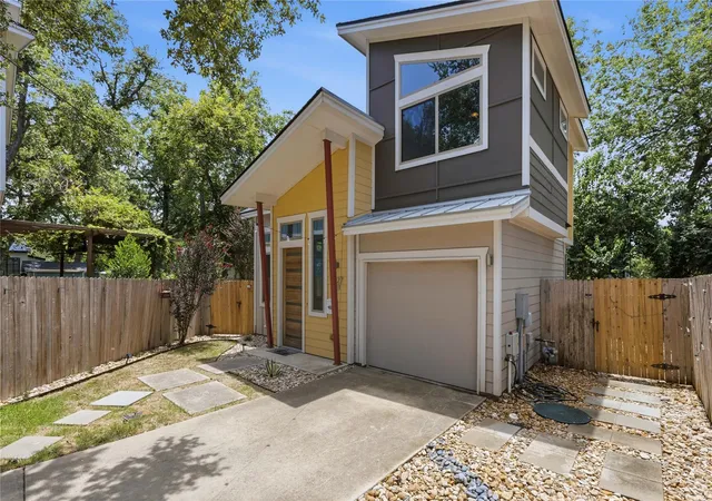 3rd image of 1527 Madison Ave #B, Austin, TX 78757 | MLS# 8622953