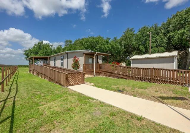 1st image of 124 Wheatgrass Ln, Martindale, TX 78655 | MLS# 2266607