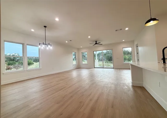 3rd image of 1713 Whitetail Rd, Marble Falls, TX 78657 | MLS# 9951826
